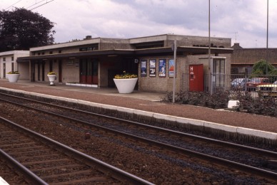 SCHULEN  DIA 83-6007.jpg